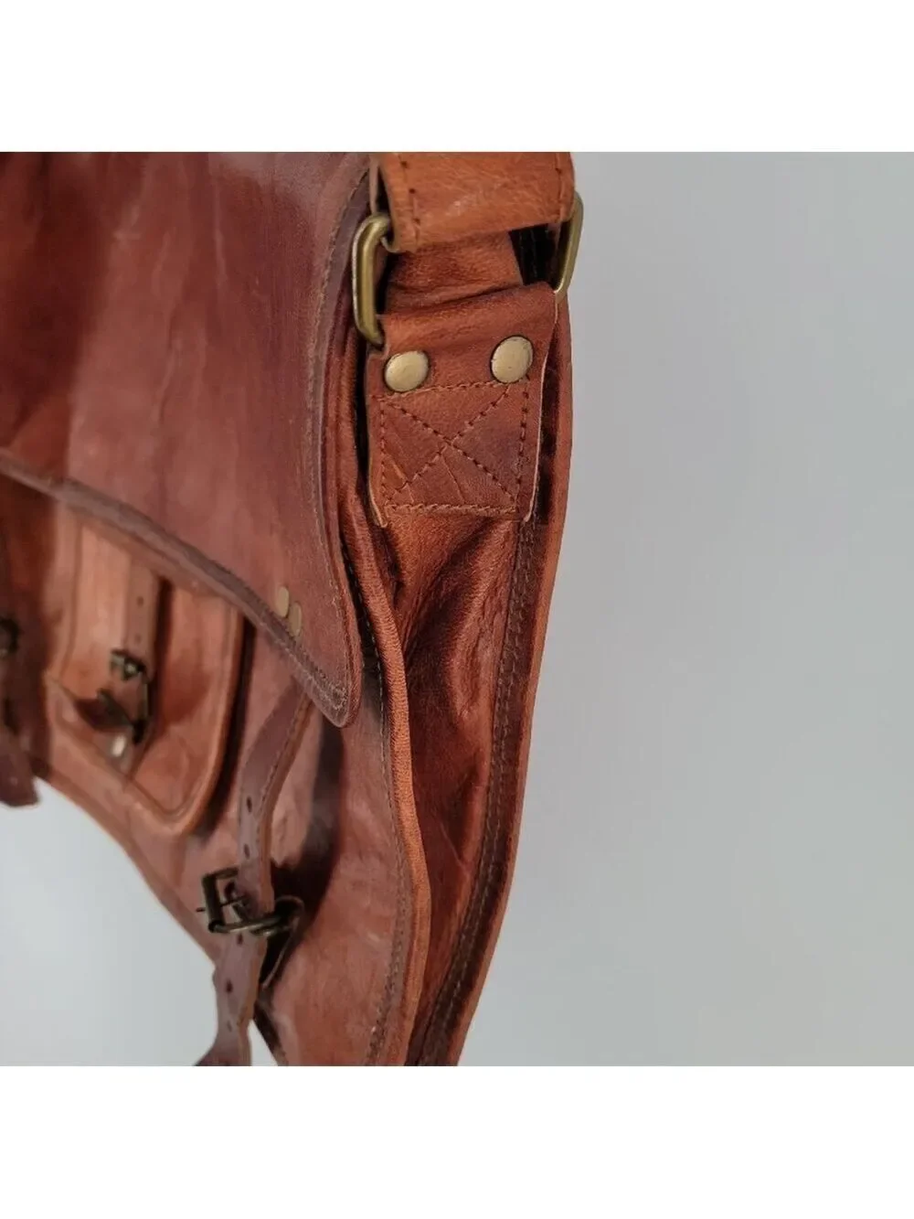 Unbranded Leather Messenger Bag | Rugged Heritage Satchel | Buckle Strap